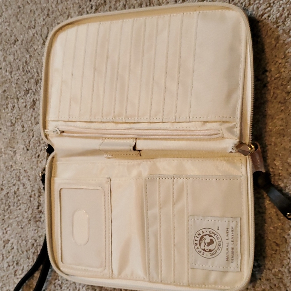 Wallet - Picture 2 of 3